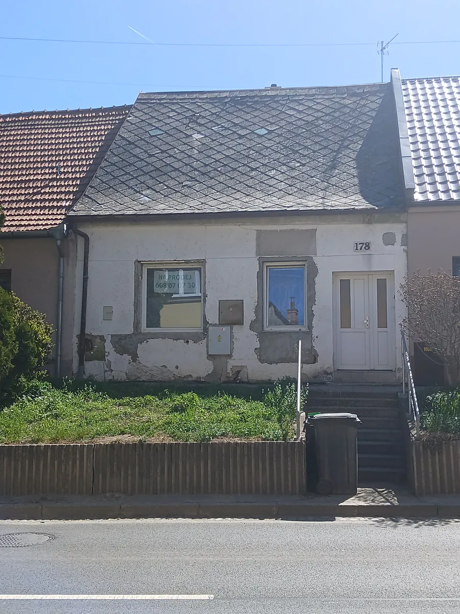 Prodej rodinného domu 65 m², pozemek 374 m²